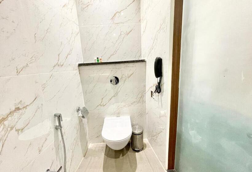 Vedangam Inn ! Varanasi Forɘigner S Choice ! Fully Air Conditioned Hotel With Parking Availability