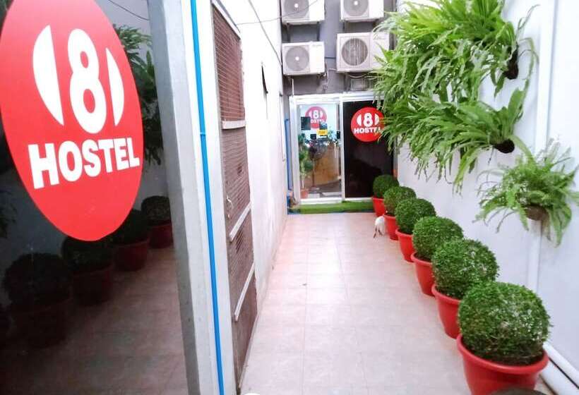 8hostel