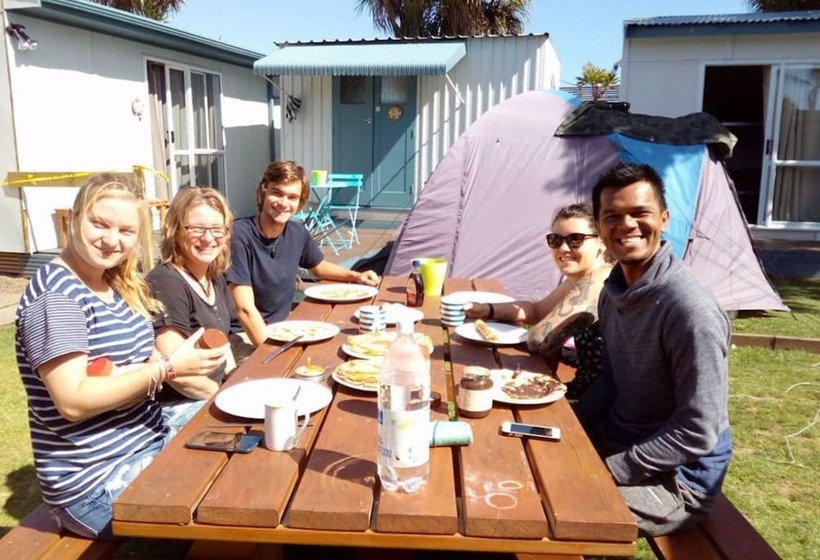 فندق صغير Apple Tree Backpackers