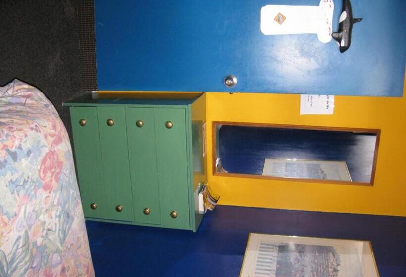 הוסטל Atlantis Backpackers