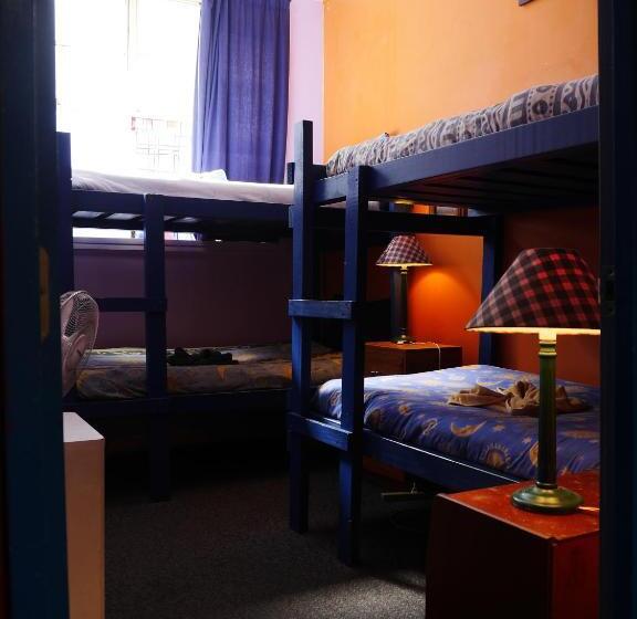 הוסטל Atlantis Backpackers
