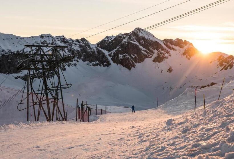 ユースホステル Berghotel Bonistock