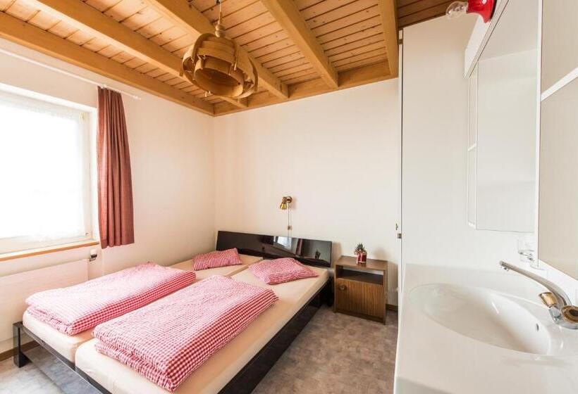 ユースホステル Berghotel Bonistock