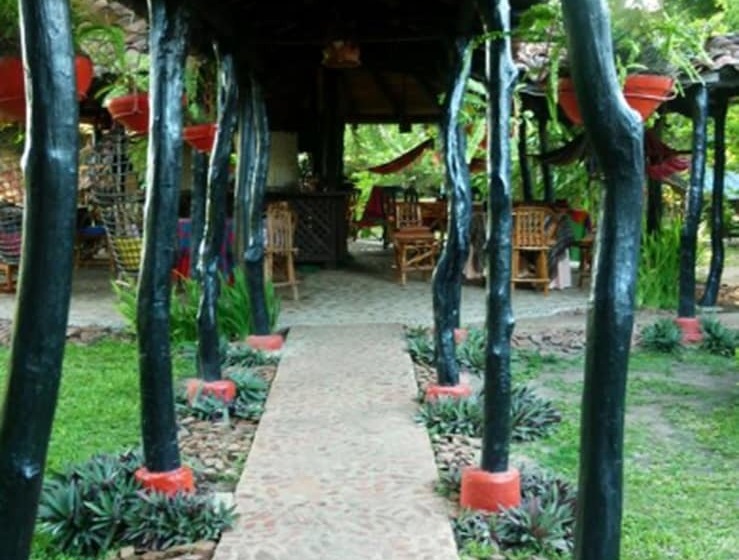 호스텔 Dim S Hostal