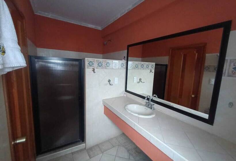 הוסטל El ángel Taxco