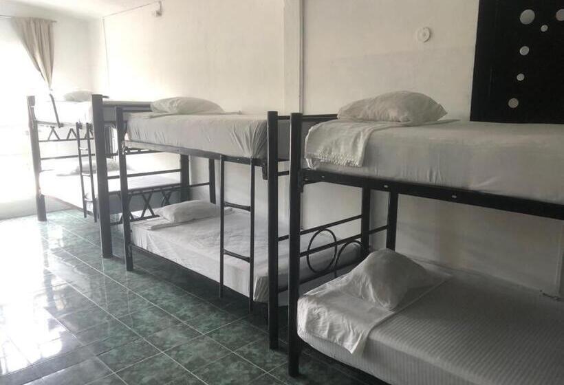 هاستل Emotion Avenida Tulum Hotel & Hostal