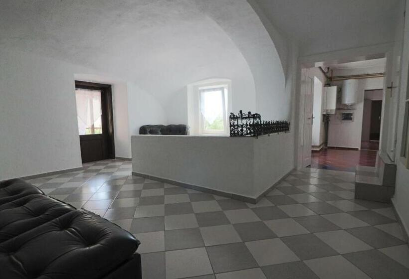 هاستل Guesthouse Veles