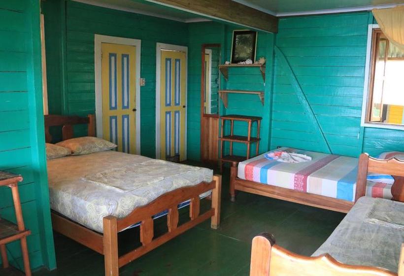 Общежитие Hostal Bastimentos