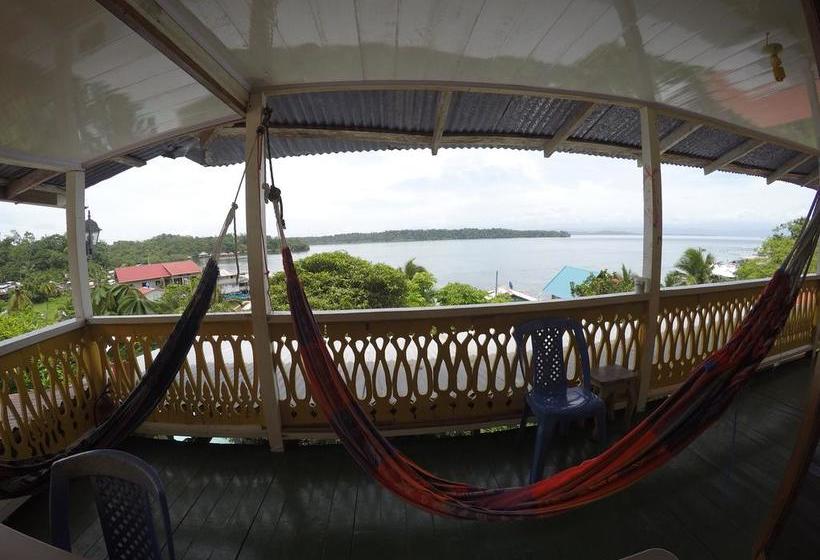 Общежитие Hostal Bastimentos