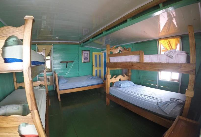 Общежитие Hostal Bastimentos