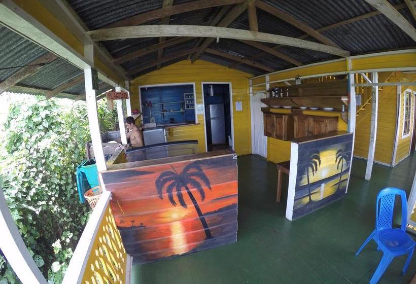 Общежитие Hostal Bastimentos