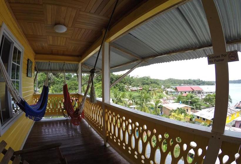 Общежитие Hostal Bastimentos