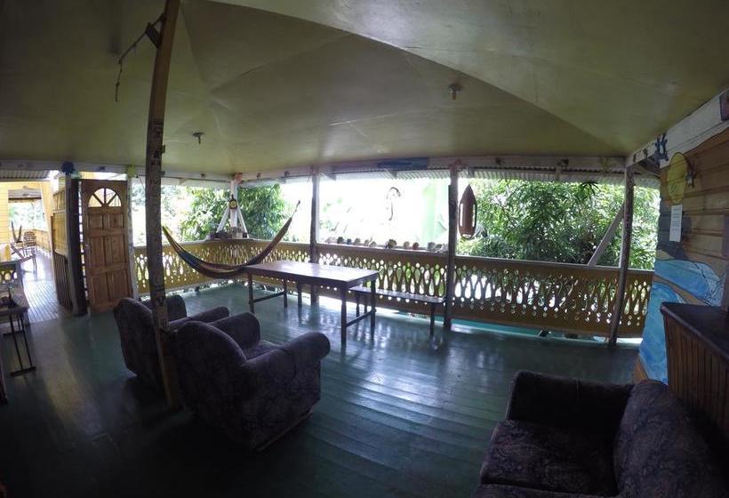 Общежитие Hostal Bastimentos