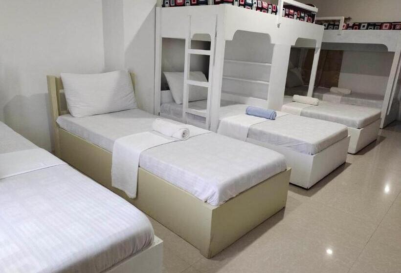 هاستل Island Hop Inn