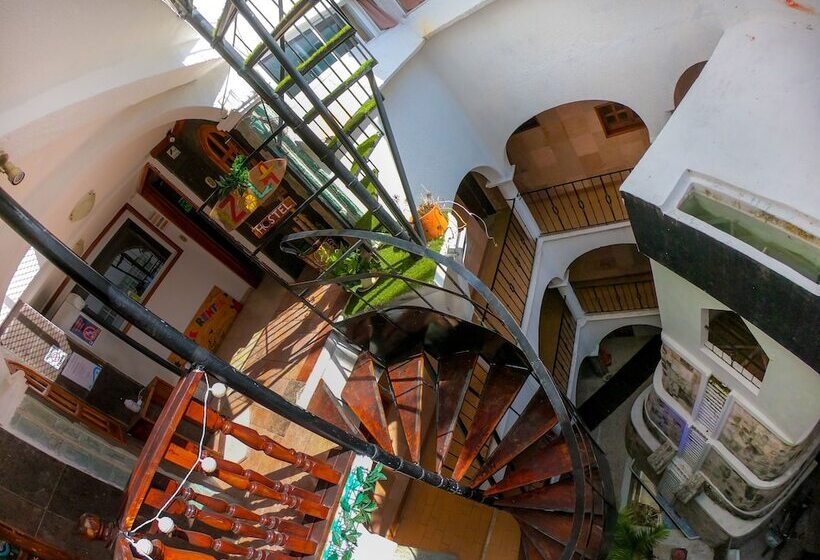 هاستل Izsla Suites