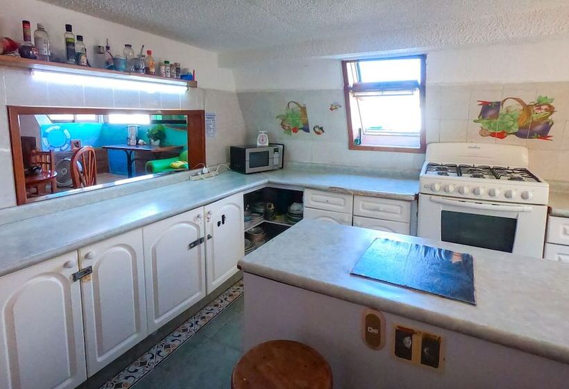 هاستل Izsla Suites