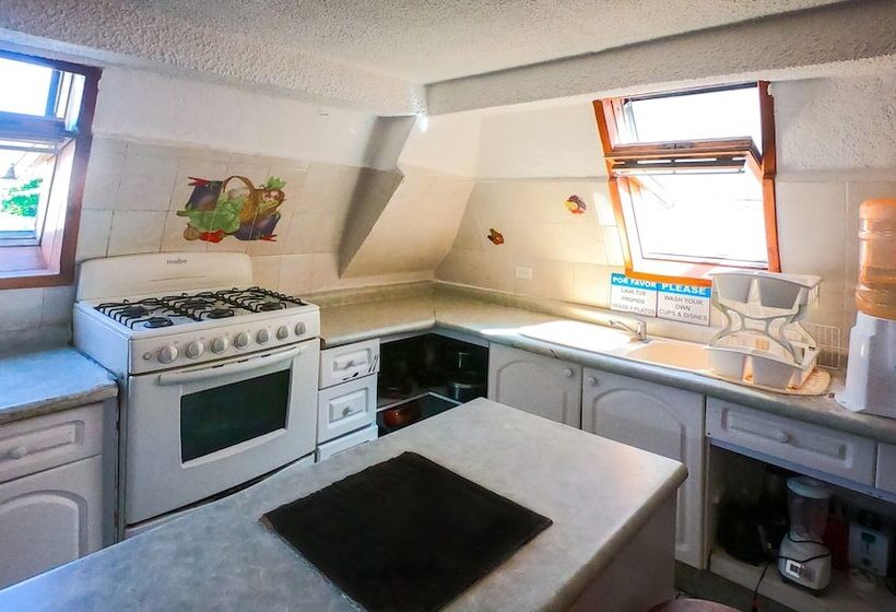 هاستل Izsla Suites