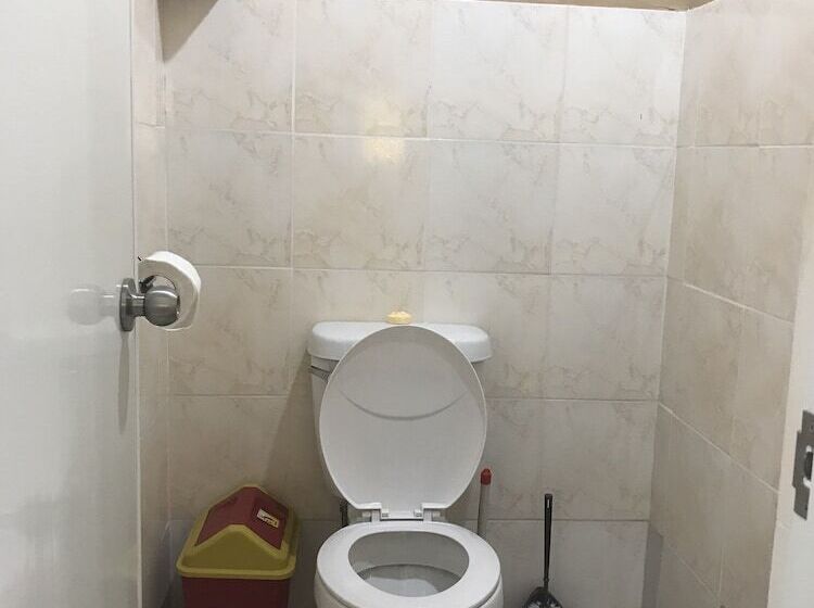 호스텔 Malapascua Budget Inn Mbi Dive Center