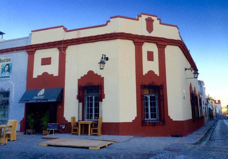 Amatle Cafe Organico & Hostel