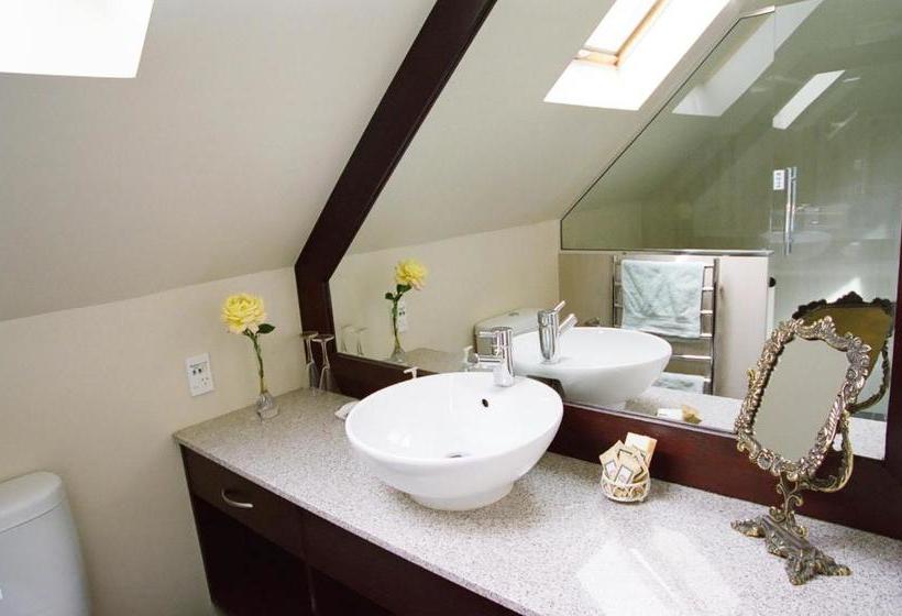 Bed and Breakfast Anglesea Inn