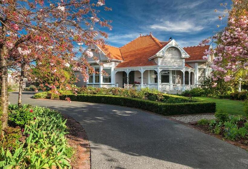 Bed and Breakfast Anglesea Inn