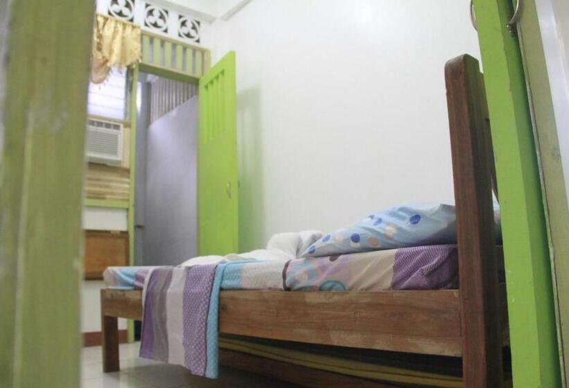 تختخواب و صبحانه Casaoro Homestay