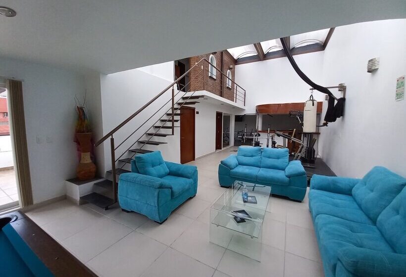 مبيت وإفطار La Aurora Hotel Like Home