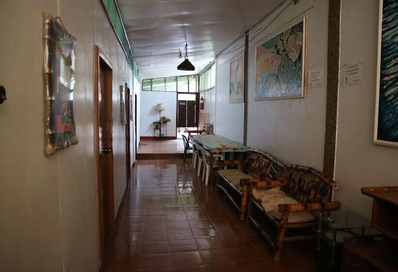 تختخواب و صبحانه Mabini Pensione