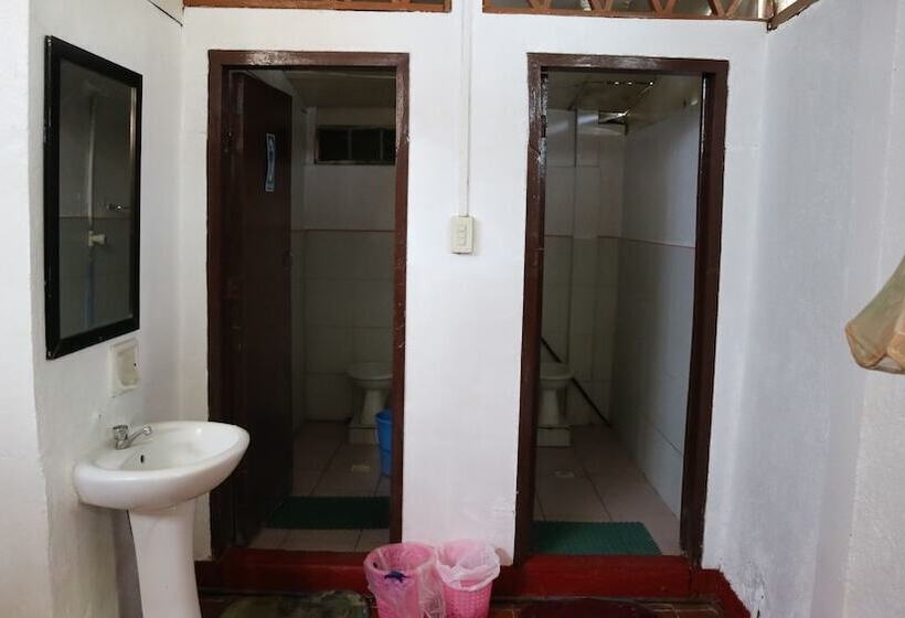 تختخواب و صبحانه Mabini Pensione