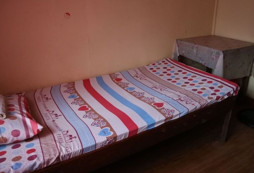 تختخواب و صبحانه Mabini Pensione