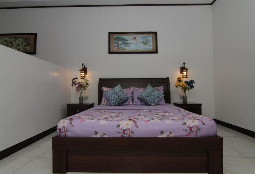 تختخواب و صبحانه Mahogany Upland Resort