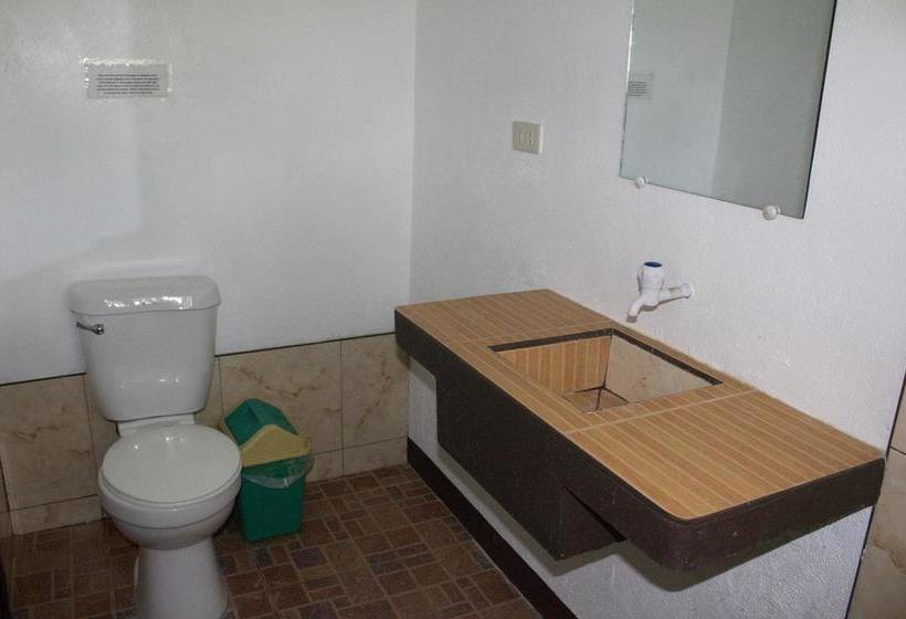 تختخواب و صبحانه Mahogany Upland Resort