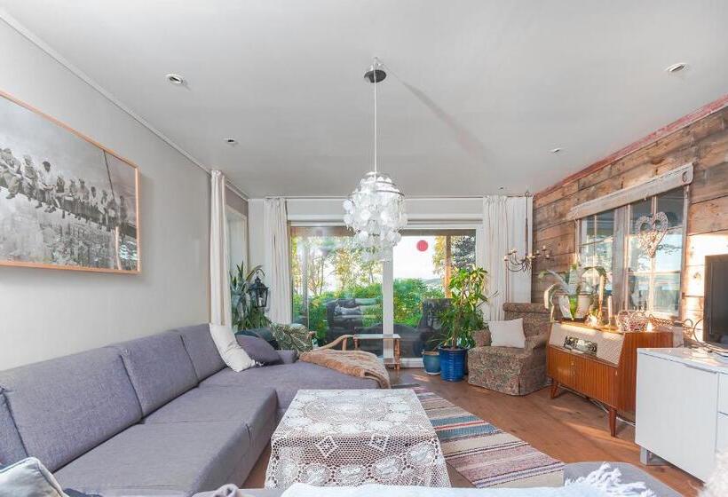 צימר Strandheimen Guesthouse