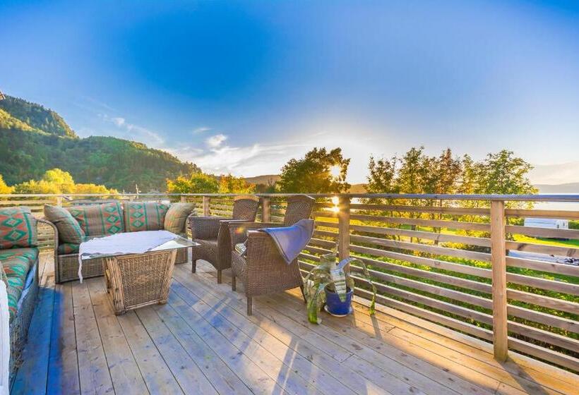 צימר Strandheimen Guesthouse