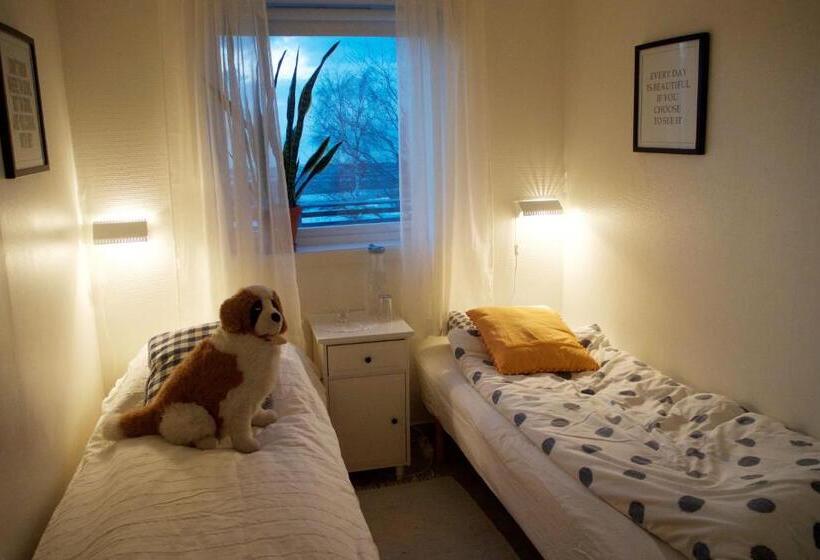 צימר Strandheimen Guesthouse