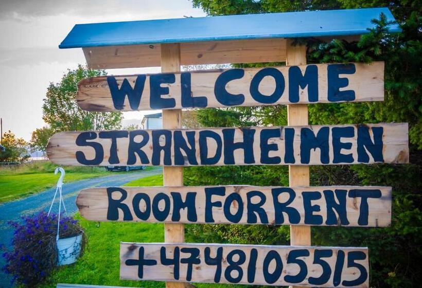 צימר Strandheimen Guesthouse