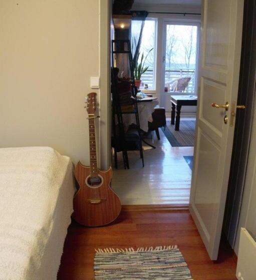 צימר Strandheimen Guesthouse