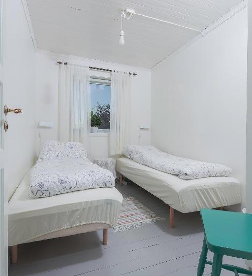 צימר Strandheimen Guesthouse