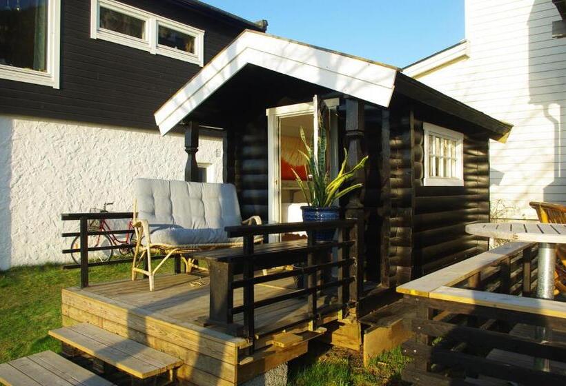 צימר Strandheimen Guesthouse