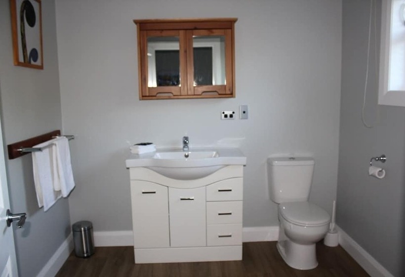 تختخواب و صبحانه Top Of The Town