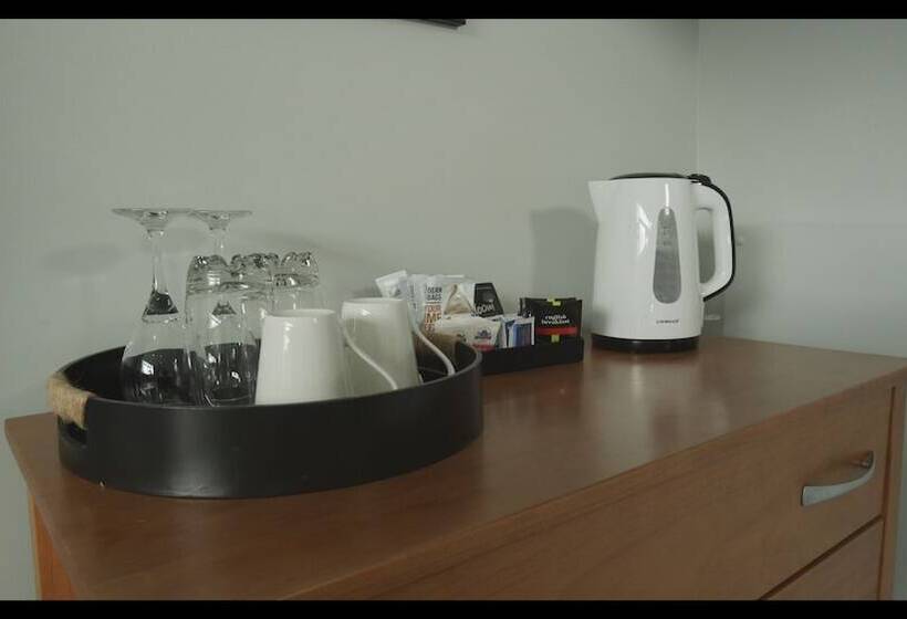 تختخواب و صبحانه Top Of The Town