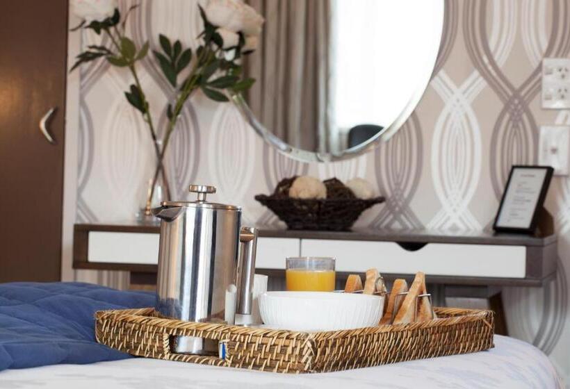 Broadway Motel & Miro Court Villas