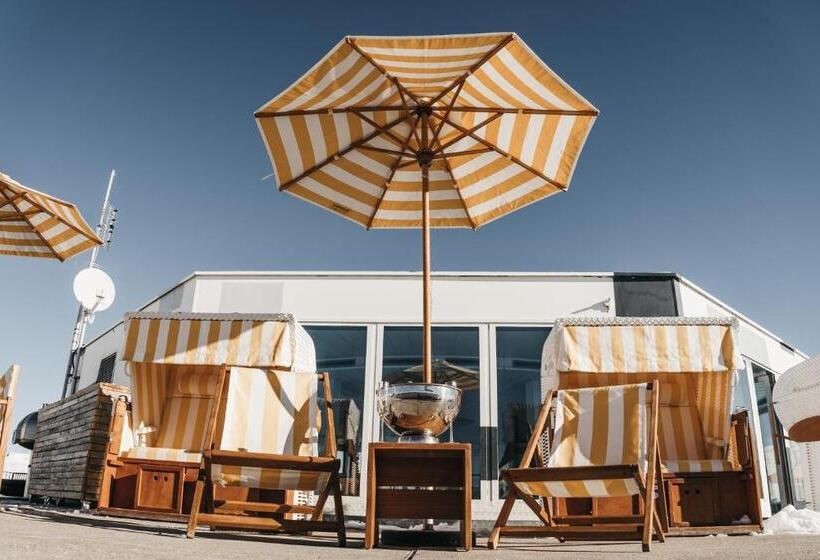 Galaaxy Mountain Hostel