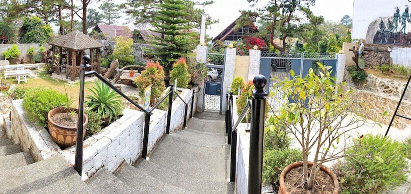 Guest Haven Chalet Baguio Bed And Breakfast