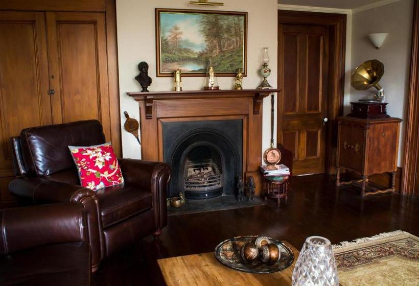 Holland House Bed & Breakfast