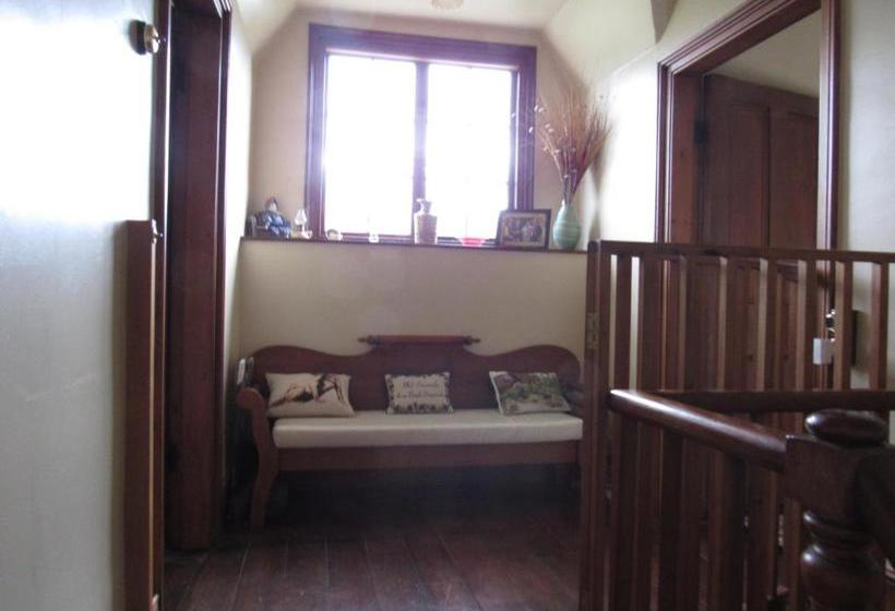 Holland House Bed & Breakfast