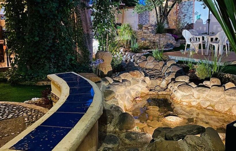 簡易ホテル La Ninfa