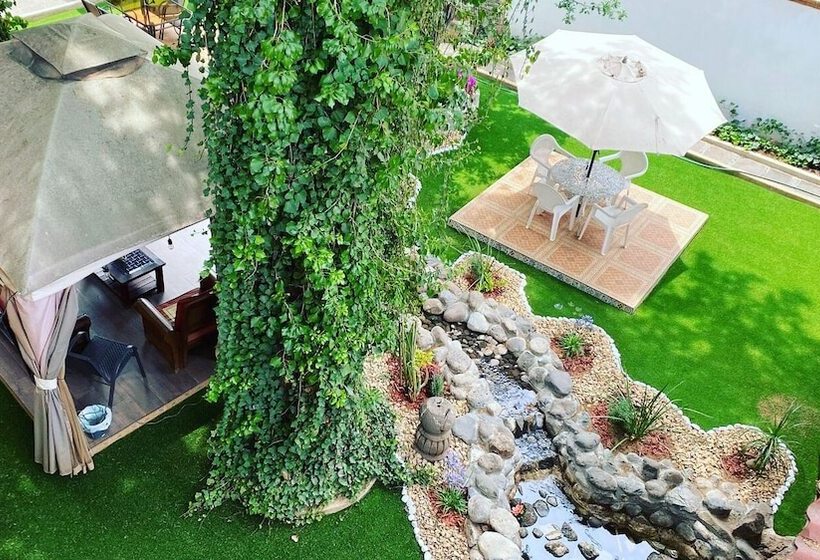 簡易ホテル La Ninfa