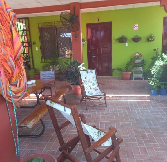 Hostel Kimmell / Hostal Familiar La Casita De Los Kimmell