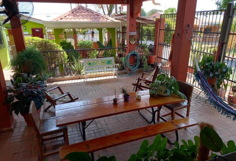 Hostel Kimmell / Hostal Familiar La Casita De Los Kimmell